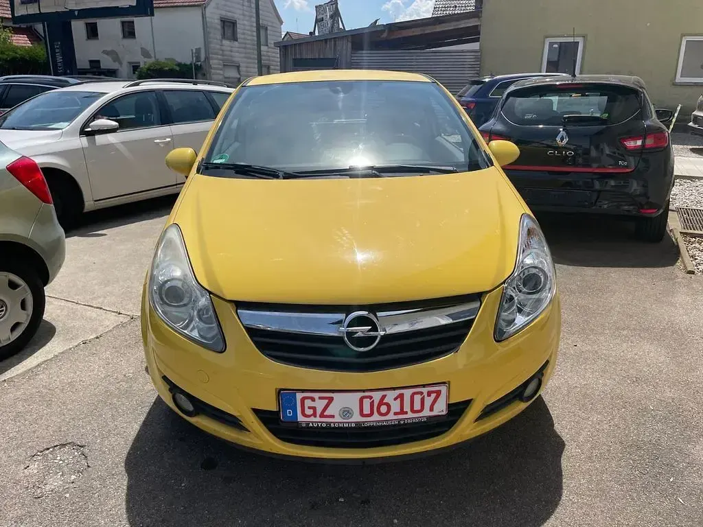 Gebraucht Opel Corsa Innovation 90 PS (66 kW) 2009 Gelb Kleinwagen