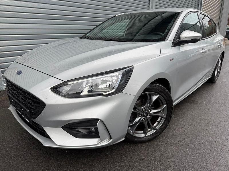 Gebraucht Ford Focus ST-Line 125 PS (91 kW) 2019 Silber Limousine