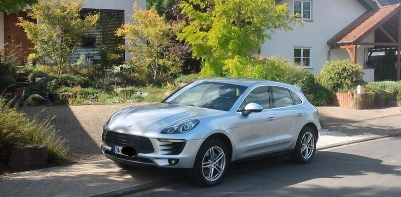Silber Gebraucht 2014 Porsche Macan S SUV | 34.900 € (Fairer Preis) - Bild 1/4