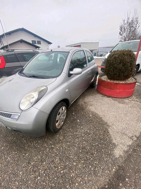 Gebraucht Nissan Micra 80 PS (58 kW) 2004 Silber Kleinwagen