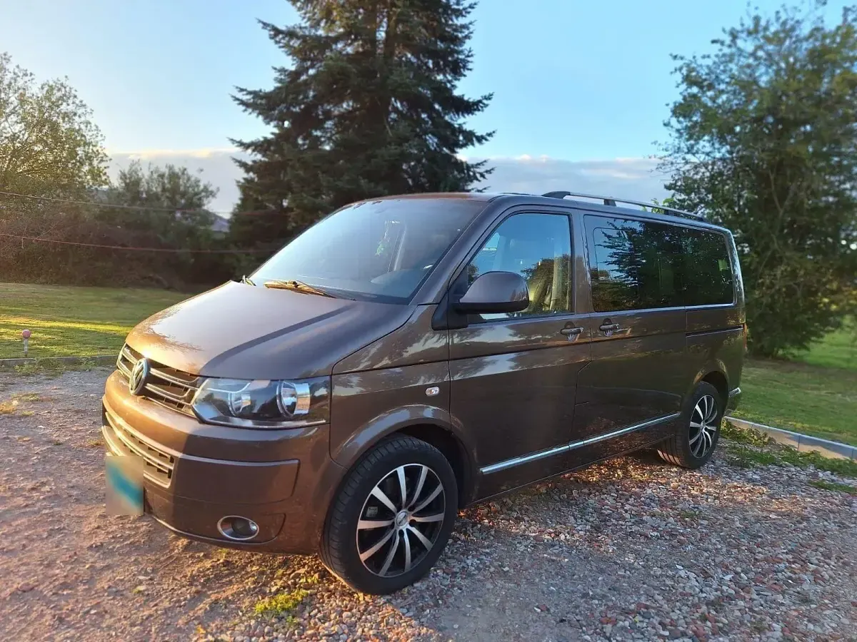 Gebraucht VW Multivan 179 PS (131 kW) 2010 Braun Van / Kleinbus