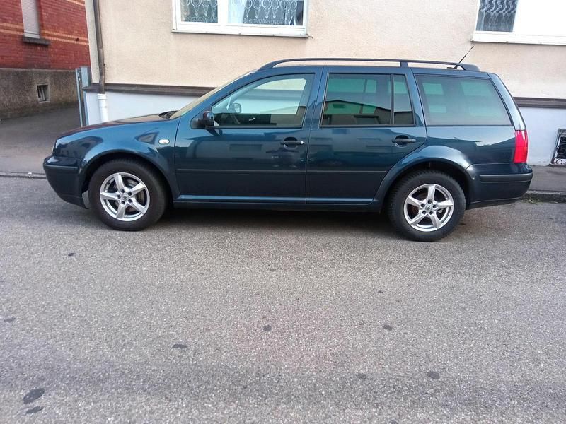 Gebraucht 2005 VW Golf IV Kombi | 799 € (Superpreis) - Bild 1/4