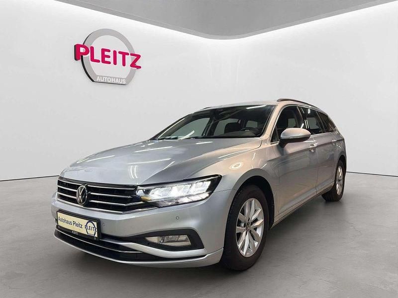 Beige Gebraucht 2022 VW Passat Business Kombi | 18.490 € (Fairer Preis) - Bild 1/4