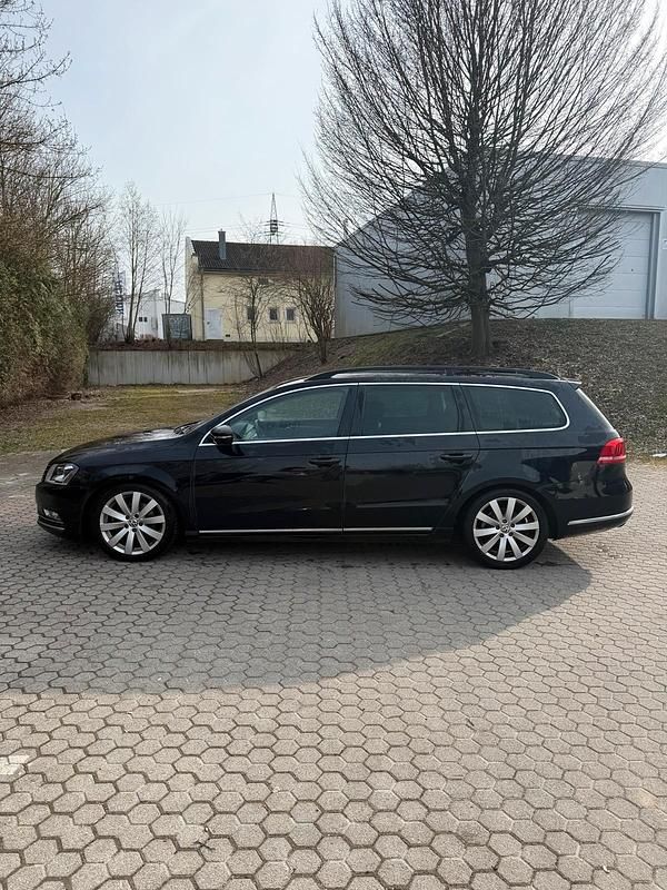 Gebraucht VW Passat 140 PS (102 kW) 2012 Schwarz Kombi