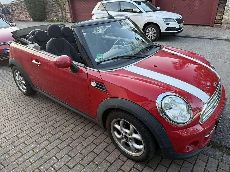 Gebraucht Mini Cooper Cabriolet 122 PS (89 kW) 2013 Rot Cabrio