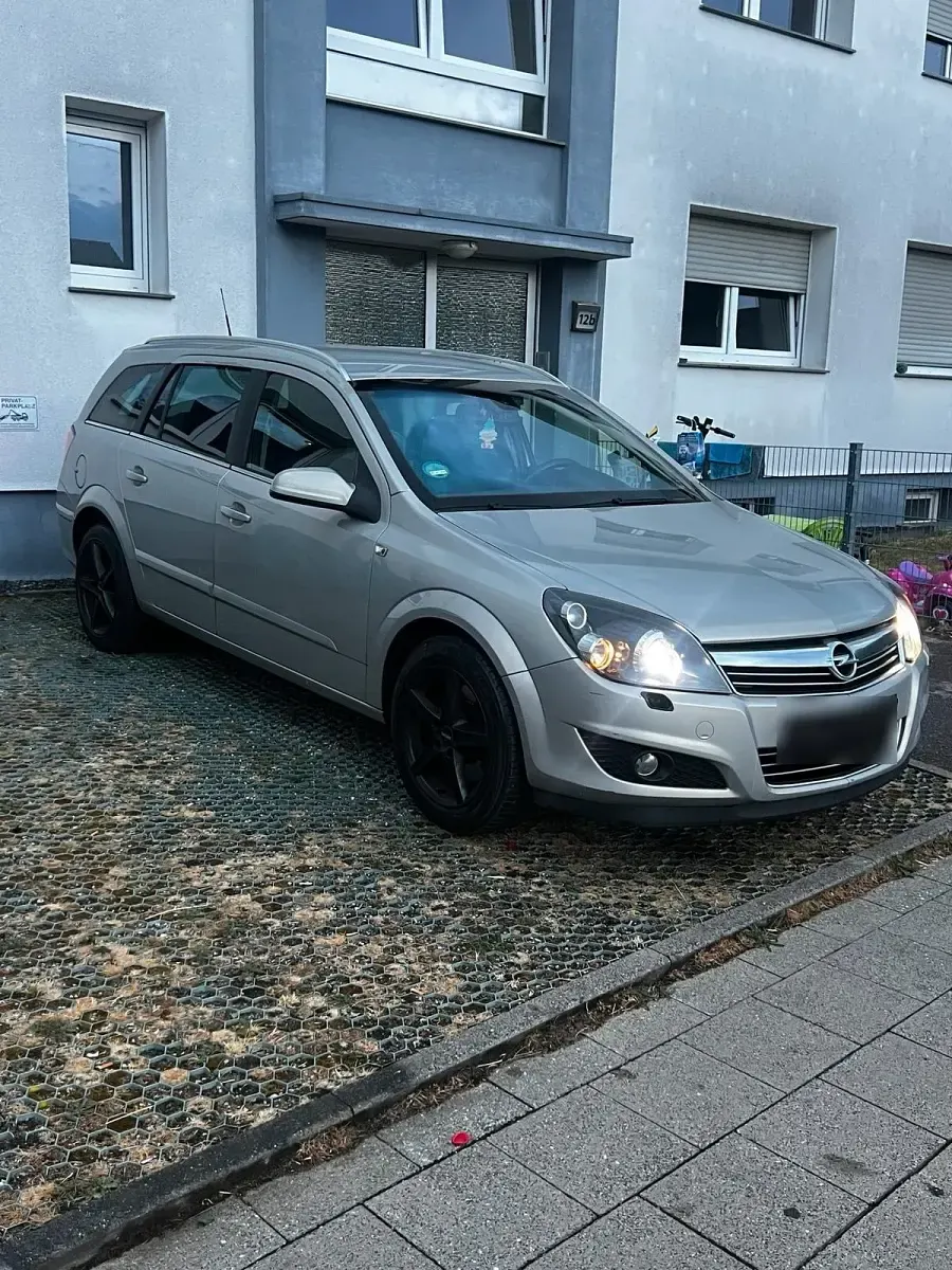 Gebraucht Opel Astra 120 PS (88 kW) 2007 Grau Kombi