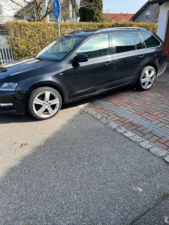 Gebraucht Skoda Octavia Clever 150 PS (110 kW) 2018 Schwarz Kombi