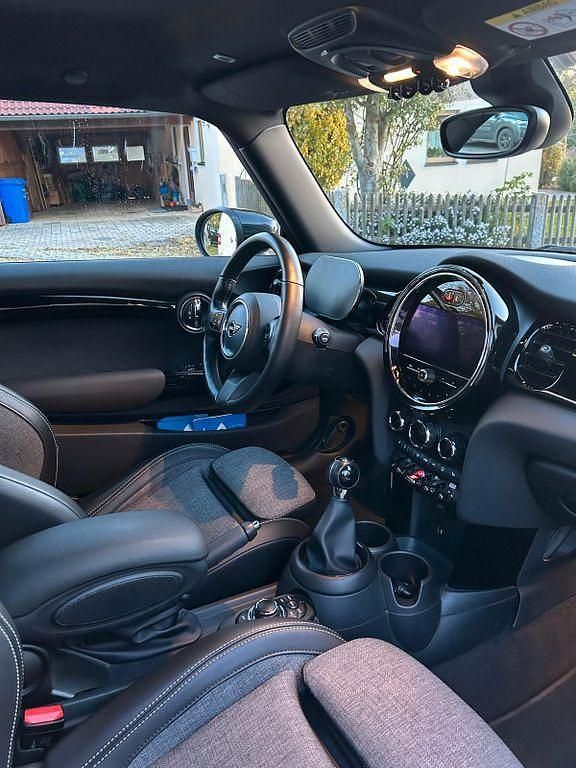 Gebraucht Mini Cooper 136 PS (100 kW) 2021 Grau Kleinwagen