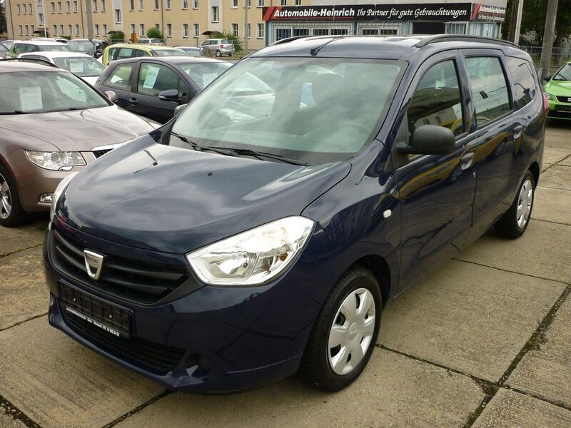 Blau marine Gebraucht 2016 Dacia Lodgy Essentiel Van / Kleinbus | 7.900 € (Guter Preis) - Bild 1/4