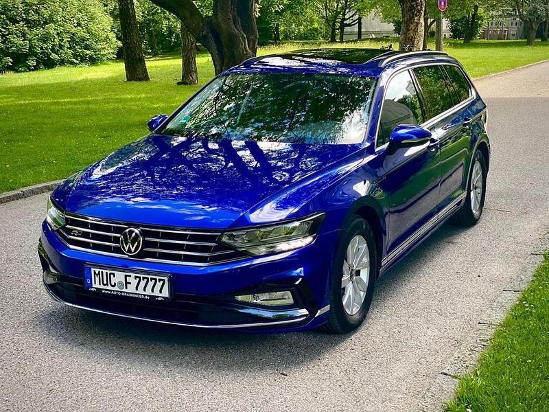 Blau Gebraucht 2021 VW Passat Limousine | 21.000 € (Guter Preis) - Bild 1/4