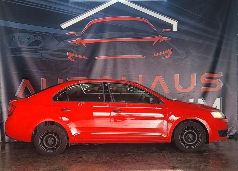 Gebraucht Skoda Rapid Active 86 PS (63 kW) 2013 Rot Limousine