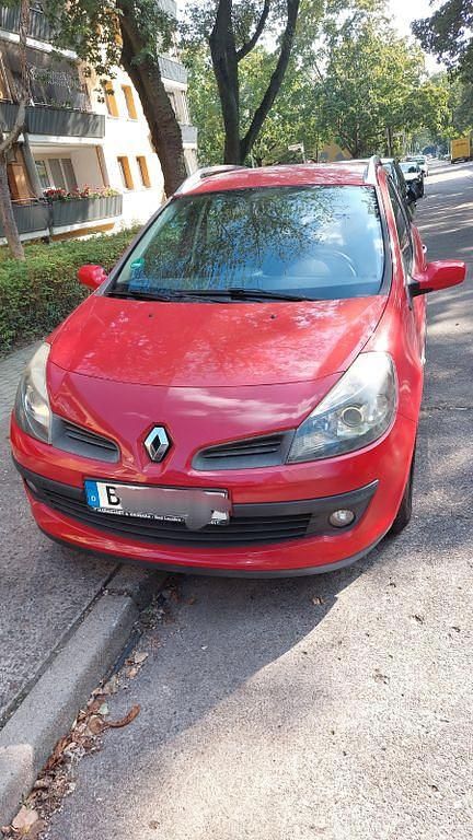 Rot Gebraucht 2009 Renault Clio III Limousine | 2.199 € (Superpreis) - Bild 1/4