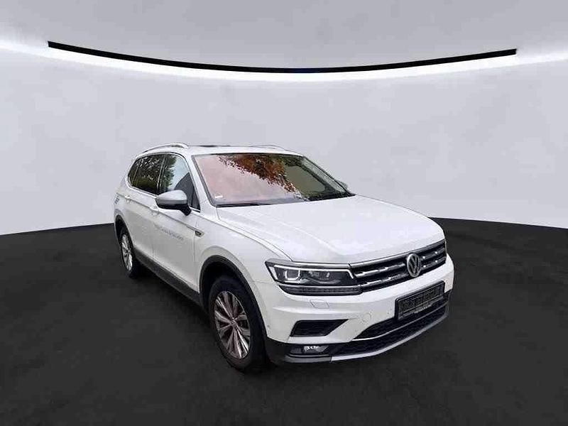 Weiß Gebraucht 2021 VW Tiguan Allspace Highline SUV | 28.999 € (Fairer Preis) - Bild 1/1
