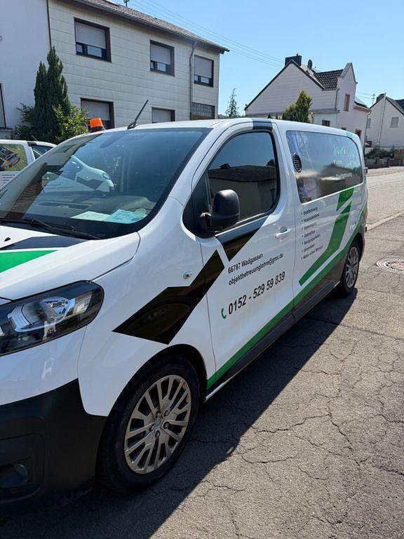 Weiß Gebraucht 2019 Opel Vivaro Van | 10.500 € (Superpreis) - Bild 1/4