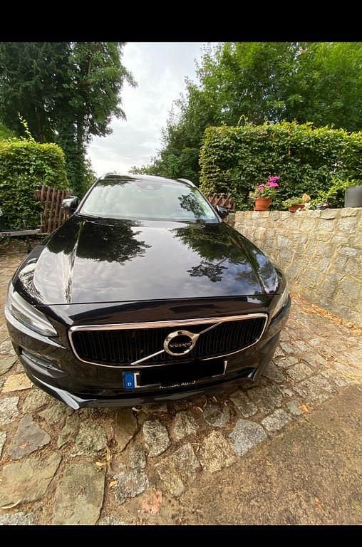 Schwarz Gebraucht 2020 Volvo V90 Momentum Kombi | 23.500 € (Fairer Preis) - Bild 1/4