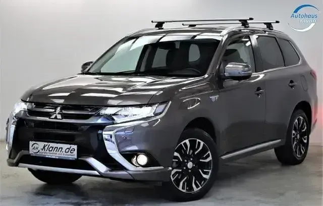 Gebraucht Mitsubishi Outlander Top 203 PS (149 kW) 2016 Granitbraun SUV
