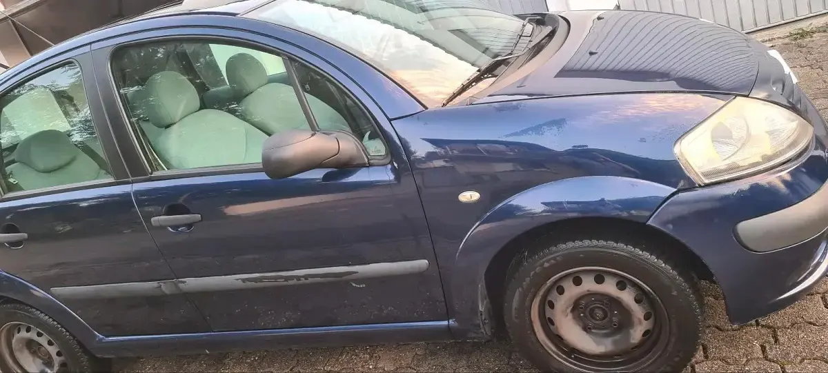 Usado Citroën C3 60 CV (44 kW) 2005 Azul Berlina