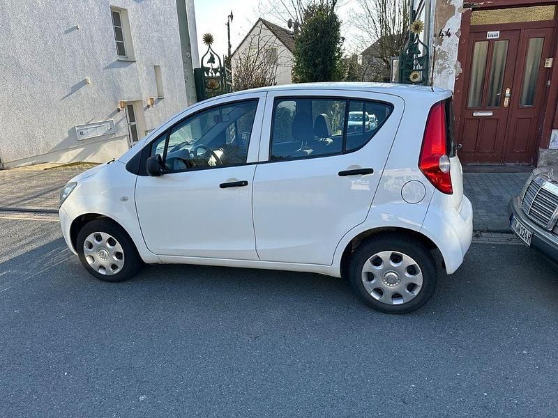 Gebraucht Opel Agila 68 PS (50 kW) 2010 Weiß Kleinwagen