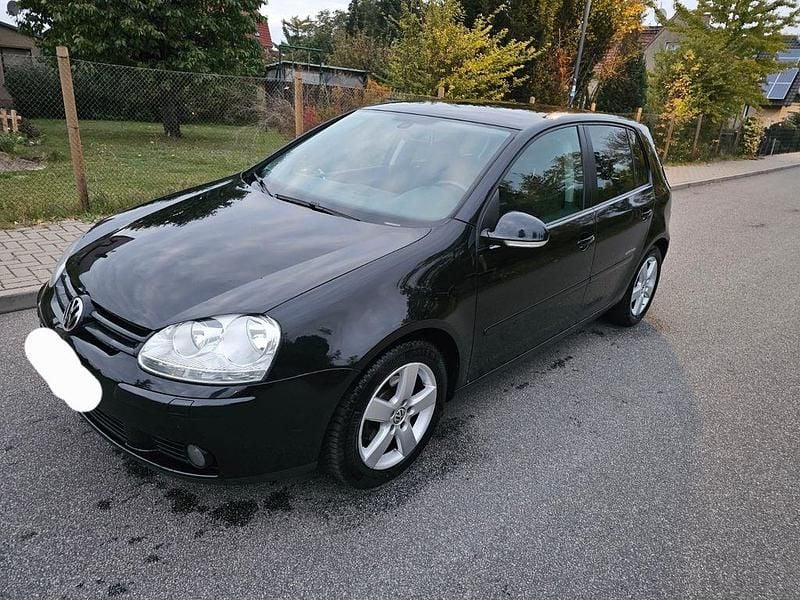 Schwarz Gebraucht 2008 VW Golf VI United Limousine | 3.700 € (Guter Preis) - Bild 1/4