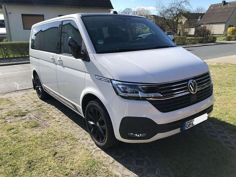 Gebraucht VW Multivan Edition 150 PS (110 kW) 2020 Weiß Van / Kleinbus