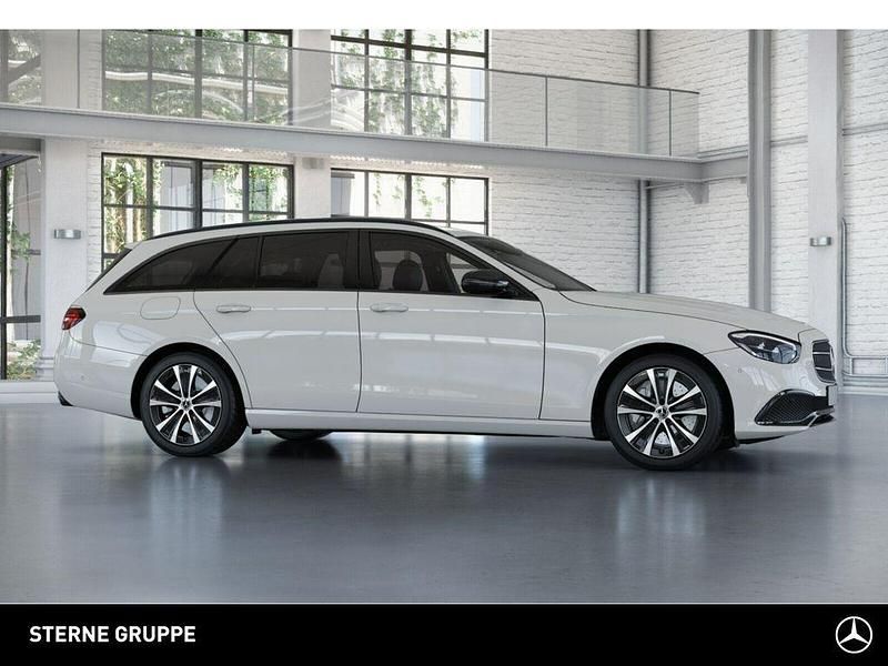 Gebraucht Mercedes E300 Night 306 PS (225 kW) 2021 Weiß Kombi