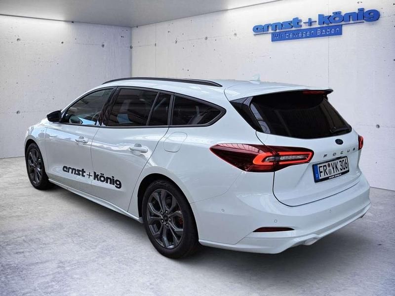 Gebraucht Ford Focus ST-Line 125 PS (91 kW) 2025 Frozen white Kombi