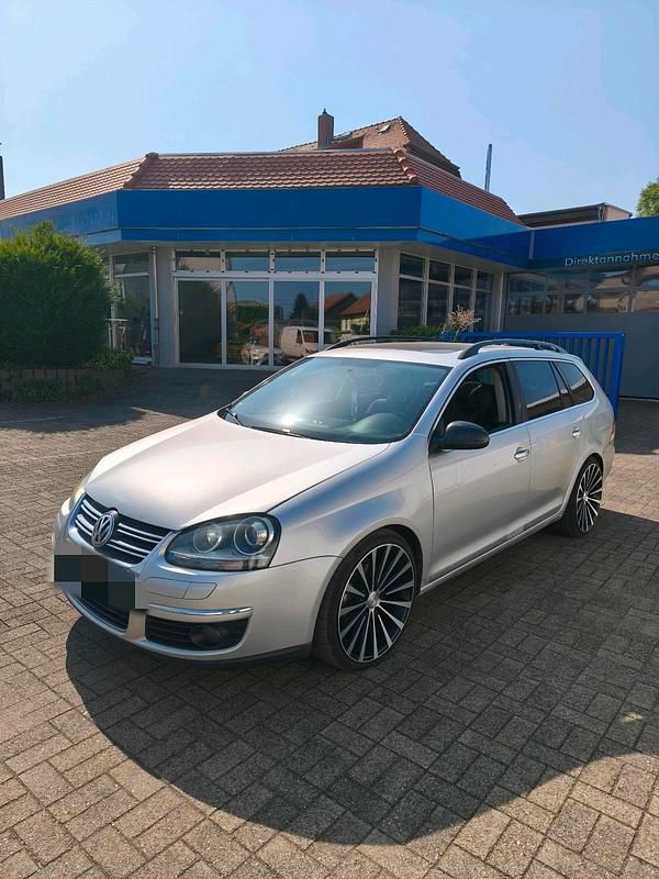 Silber Gebraucht 2007 VW Golf V Kombi | 3.000 € (Etwas zu teuer) - Bild 1/4