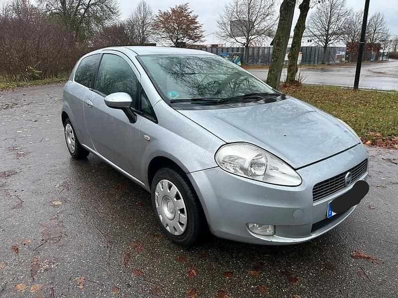 Grau Gebraucht 2006 Fiat Grande Punto Kleinwagen | 850 € (Guter Preis) - Bild 1/4