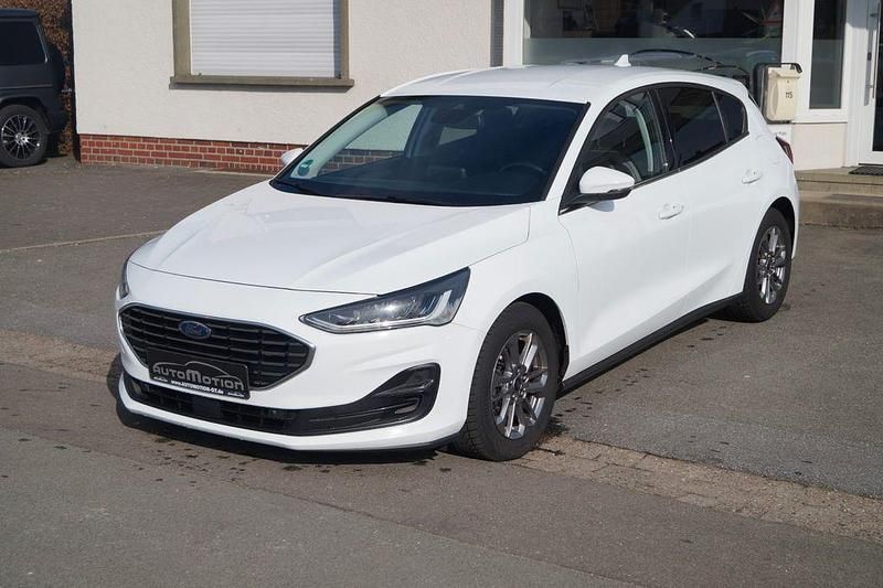 Gebraucht Ford Focus Titanium 125 PS (91 kW) 2023 Weiß Limousine