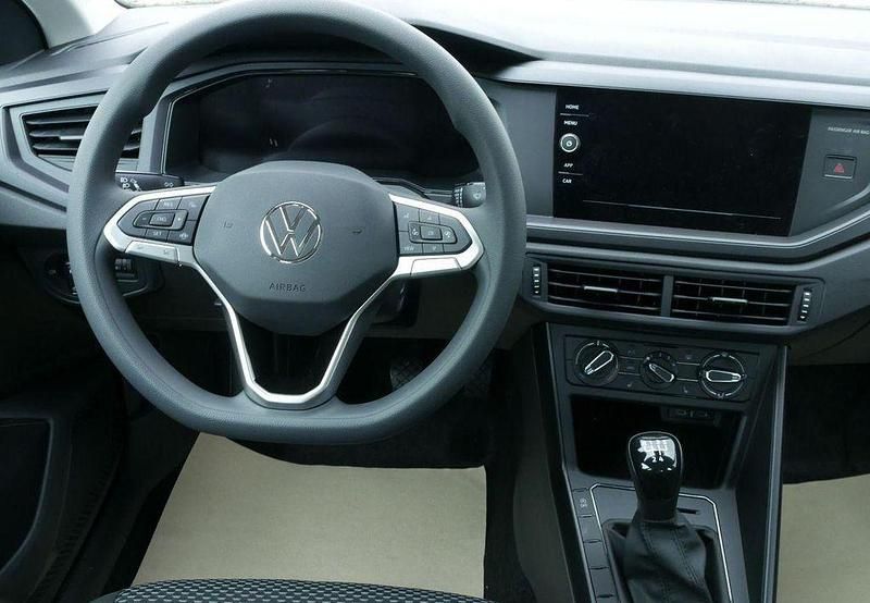 Grau Neu 2025 VW Polo Life Limousine | 18.880 € (Guter Preis) - Bild 1/4