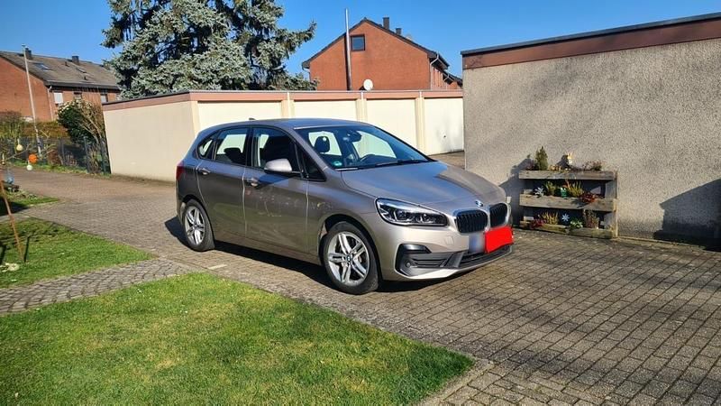 Gebraucht BMW 225 iPerformance 224 PS (164 kW) 2021 Beige Van / Kleinbus