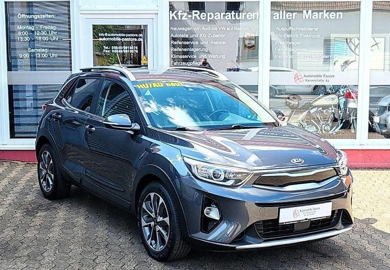 Grau Gebraucht 2018 Kia Stonic Spirit SUV | 12.871 € (Guter Preis) - Bild 1/4