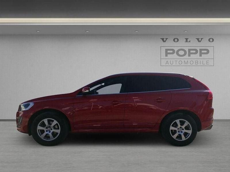 Gebraucht Volvo XC60 Momentum 220 PS (161 kW) 2017 Passion red / solid SUV