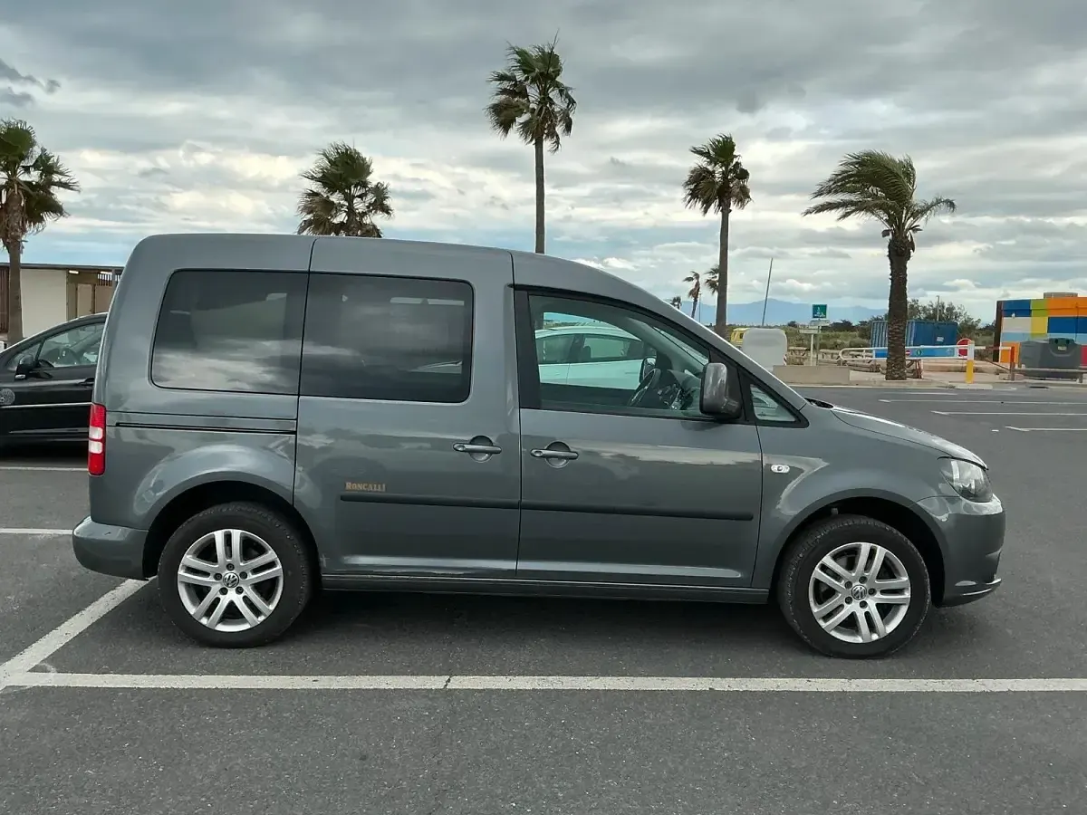 Gebraucht VW Caddy 109 PS (80 kW) 2012 Grau Van / Kleinbus