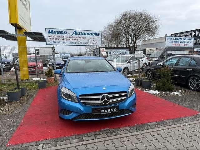 Gebraucht Mercedes A180 122 PS (89 kW) 2014 Suedseeblau  metalliclack Kleinwagen