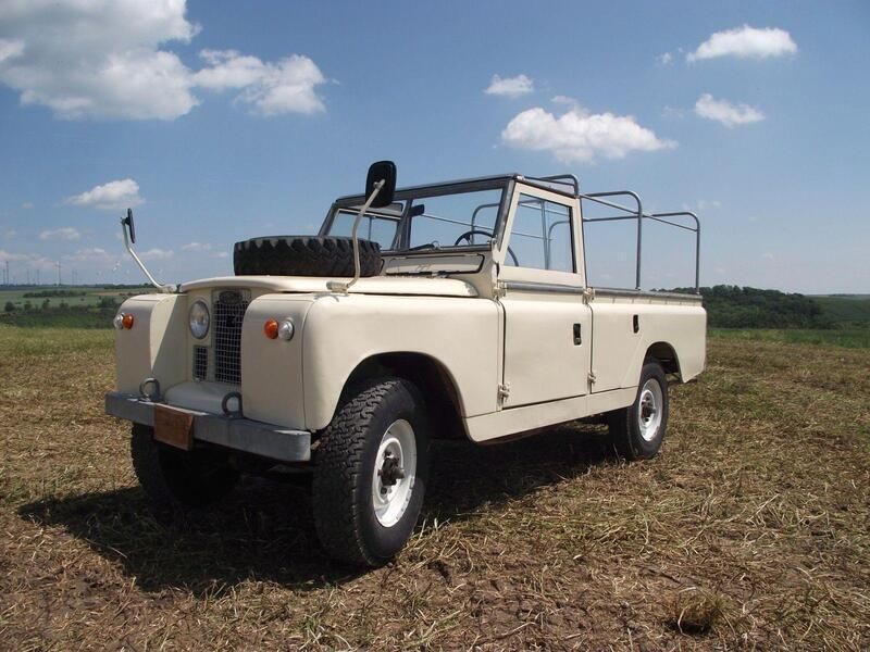 Beige Gebraucht 1965 Land Rover 2 SUV | 16.980 € - Bild 1/4