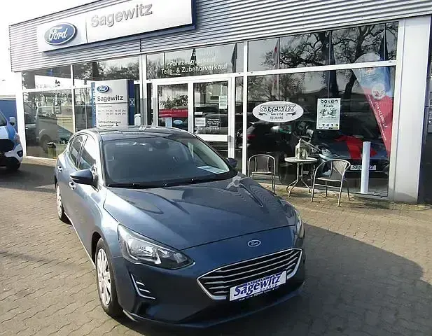 Gebraucht Ford Focus Trend 125 PS (91 kW) 2020 Blau SUV