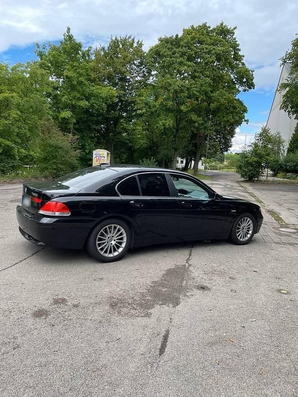 Second-hand BMW 735 245 CP (180 kW) 2004 Negru Berlinǎ