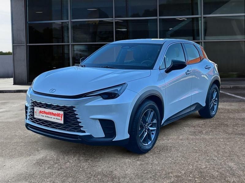 Neu Lexus LBX 136 PS (100 kW) 2025 Weiß SUV