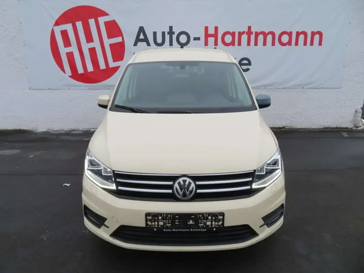Gebraucht VW Caddy Maxi Comfortline 102 PS (75 kW) 2019 Hellelfenbein Van / Kleinbus