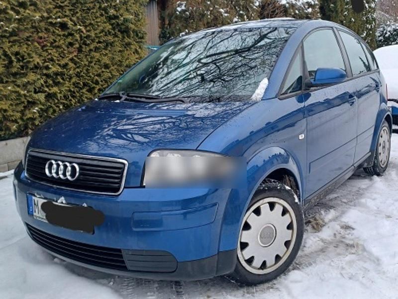 Blau Gebraucht 2005 Audi A2 Kleinwagen | 3.700 € (Fairer Preis) - Bild 1/3