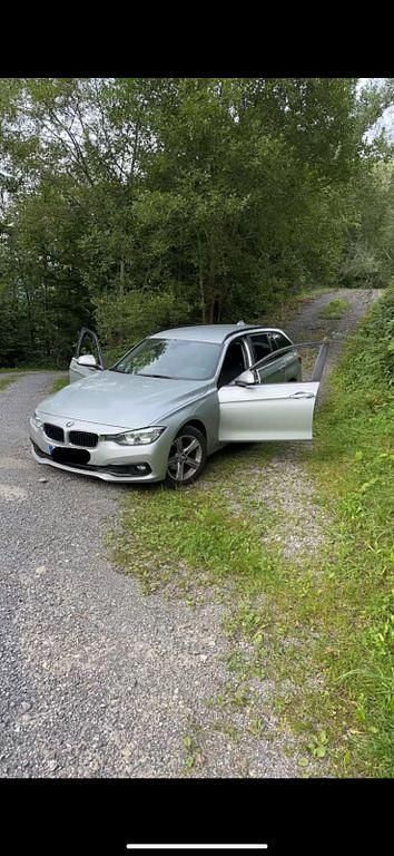Grau Gebraucht 2016 BMW 318 Kombi | 14.200 € (Fairer Preis) - Bild 1/4