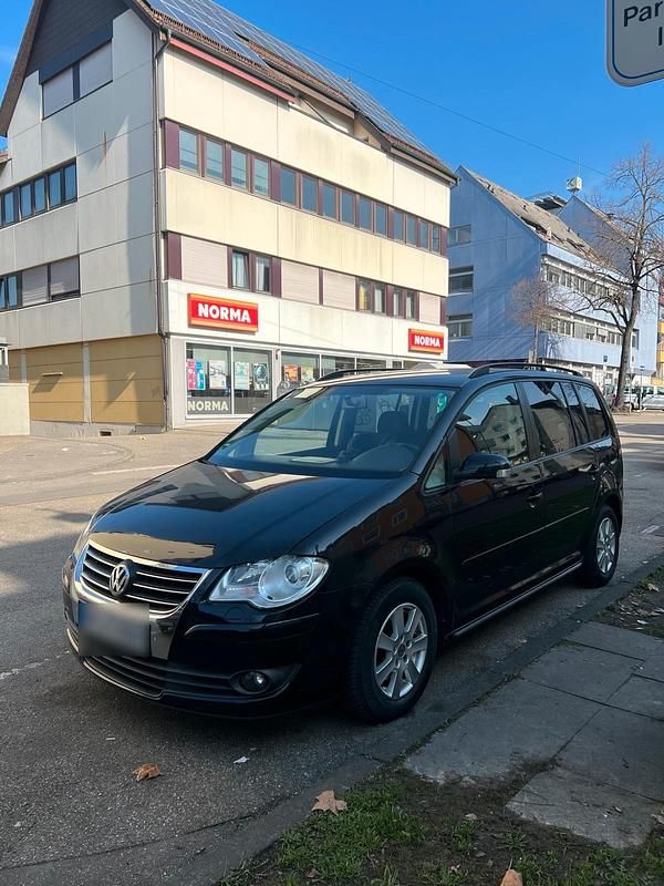 Gebraucht VW Touran 140 PS (102 kW) 2008 Schwarz Van / Kleinbus