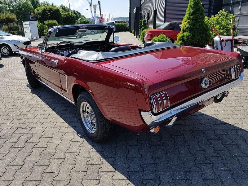 Gebraucht Ford V8 220 PS (161 kW) 1965 Rot Cabrio
