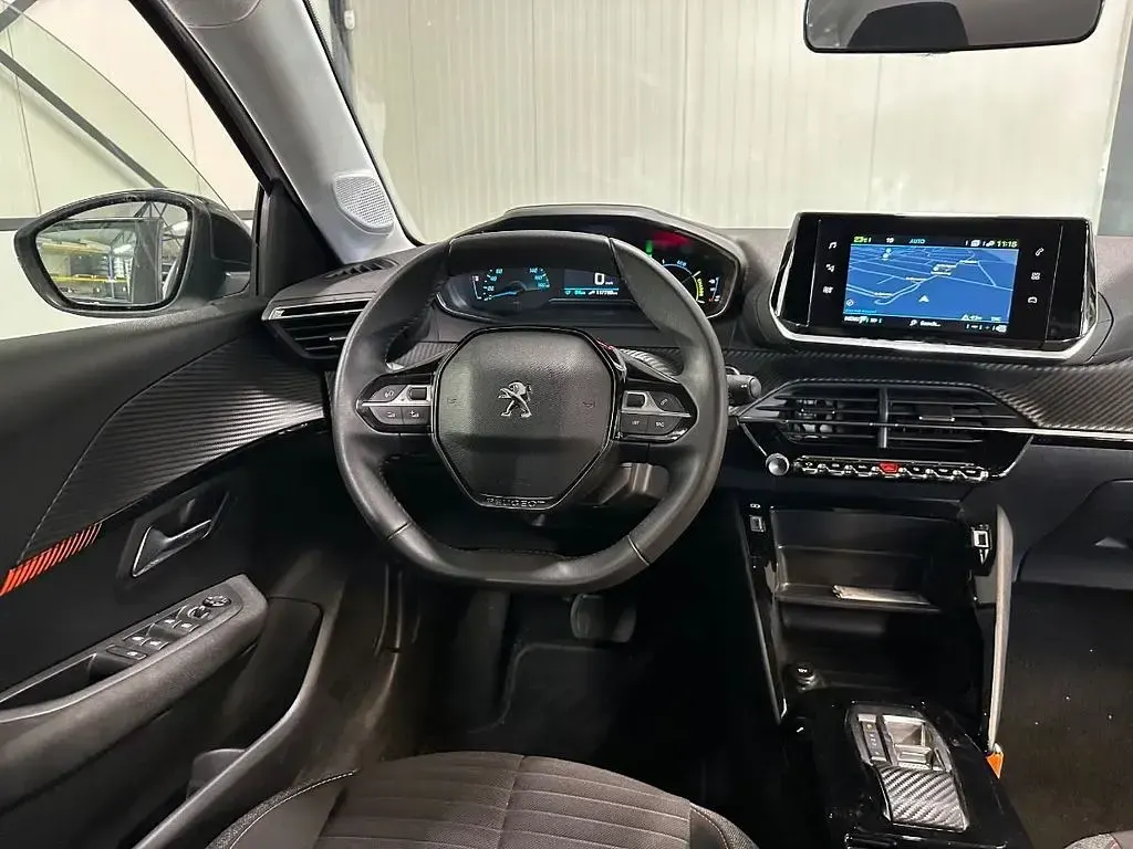 Gebraucht Peugeot e-208 Active 100 kW (136 PS) 2022 Weiß Kleinwagen