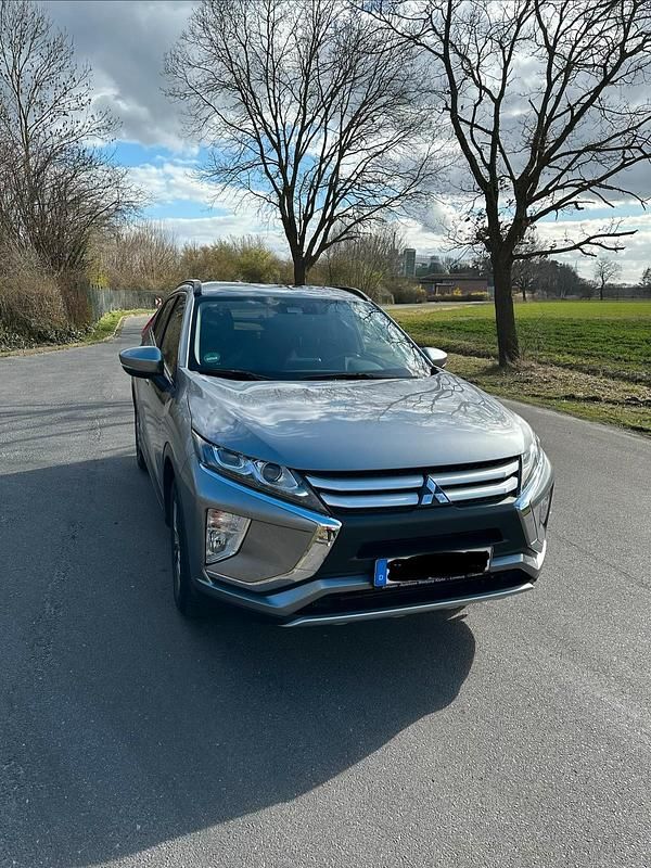 Gebraucht Mitsubishi Eclipse 163 PS (119 kW) 2020 Grau Kombi
