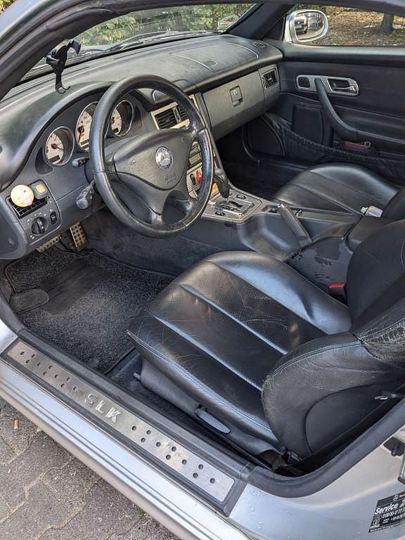 Gebraucht Mercedes SLK200 163 PS (119 kW) 2000 Silber Cabrio