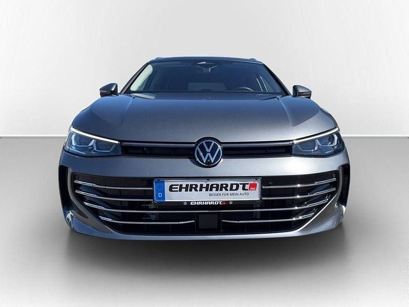 Gebraucht VW Passat Elegance 272 PS (200 kW) 2024 Grau Kombi