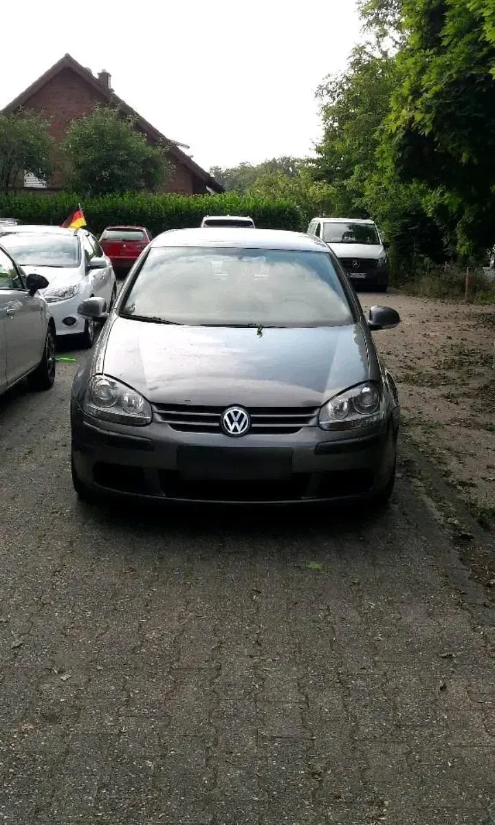 Gebraucht VW Golf V 101 PS (74 kW) 2004 Grau Kleinwagen