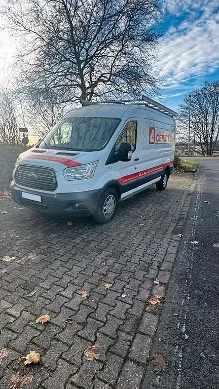 Gebraucht Ford Transit 184 PS (135 kW) 2018 Weiß Van